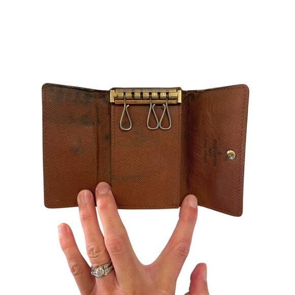 Louis Vuitton Key Holder Brown Monogram LV Print - Picture 5 of 13